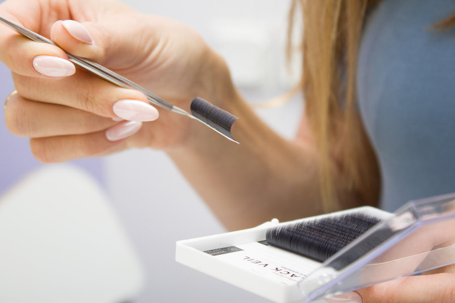 7 Reasons to Join a Lash Rewards Program